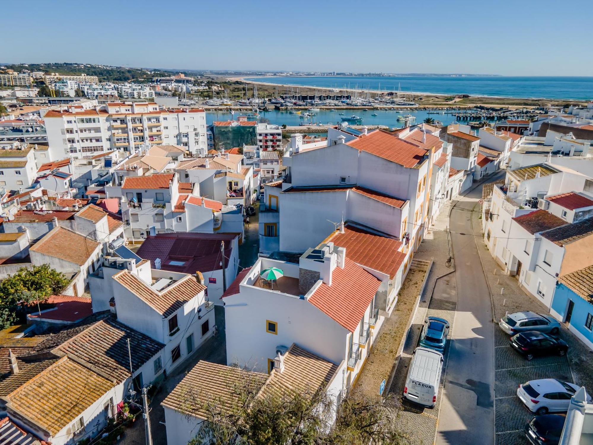 Casa Do Turista - *