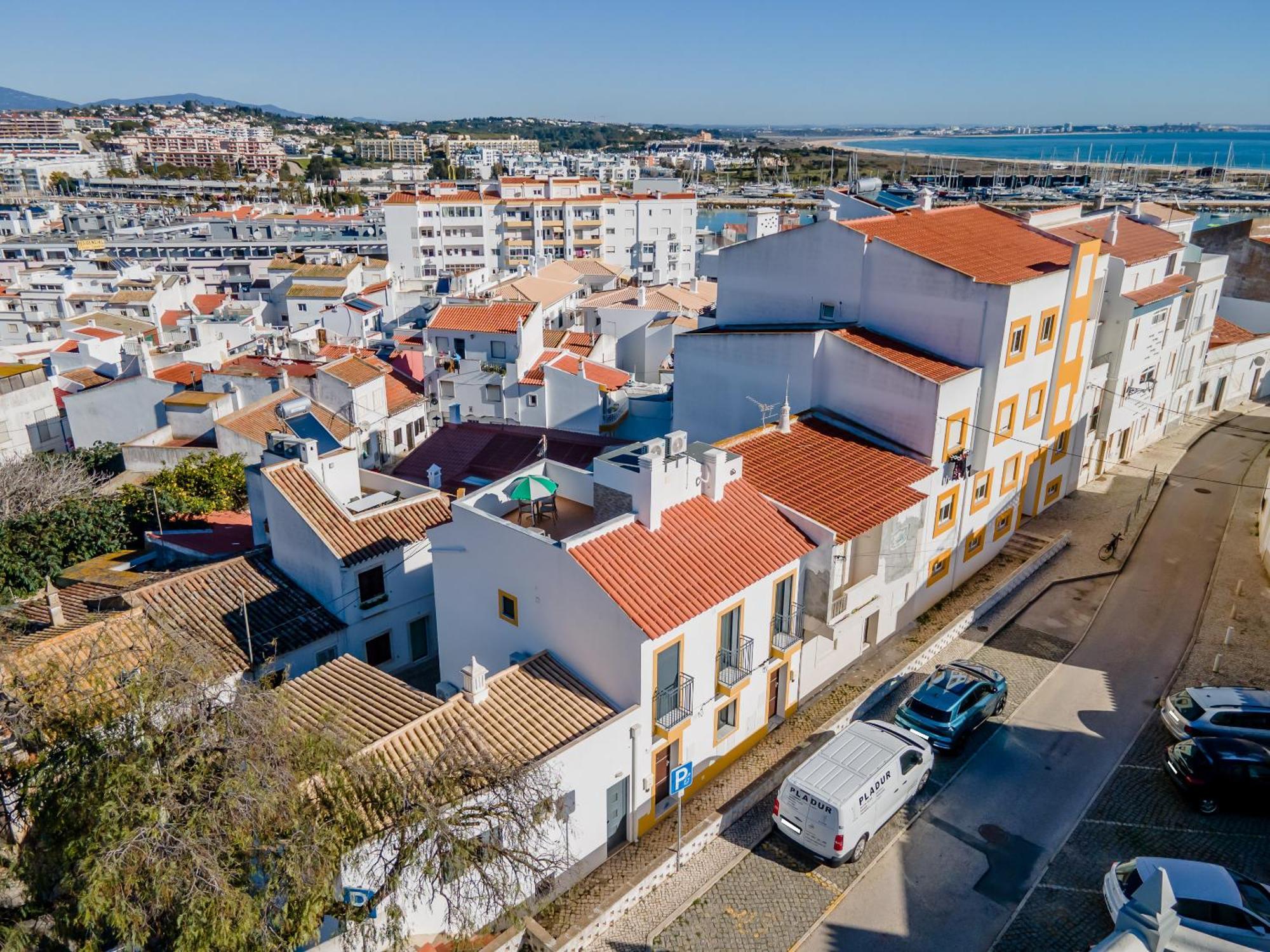 Casa Do Turista - *